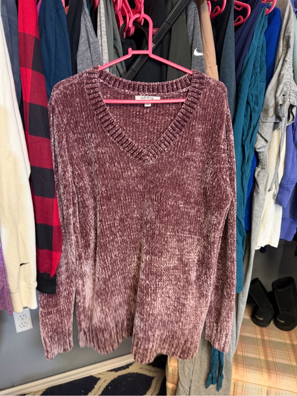 Orvis Chenille V-Neck Sweater in Mauve Plum